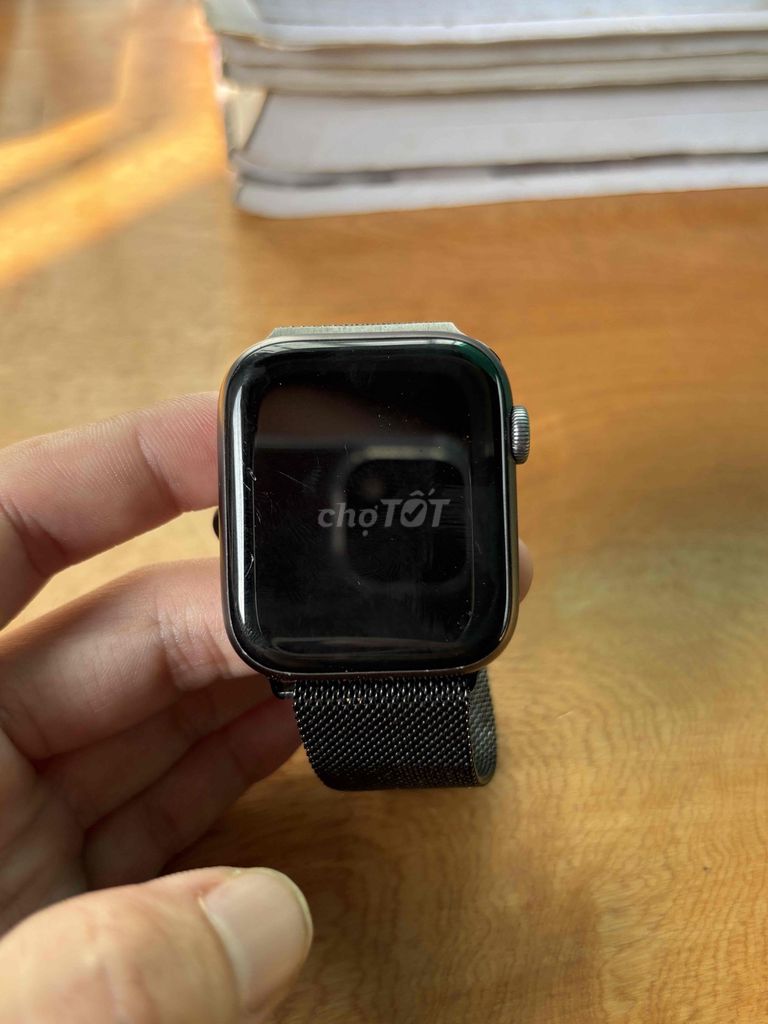 Apple Watch Series 4 Đen, size 44. Mua bán Thiết bị đeo thông minh tại Quận Liên Chiểu Đà Nẵng được đăng bởi  HIền hình 1