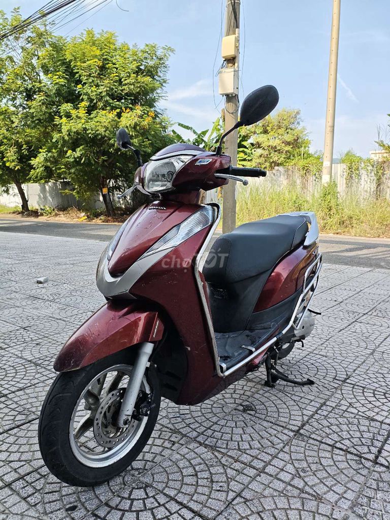 Продается бесшумная машина Honda Lead 2014, полнофункциональная