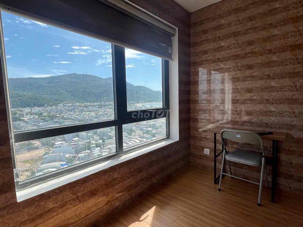 High-floor 1-bedroom apartment in Sơn Trà Ocean View — photo 10