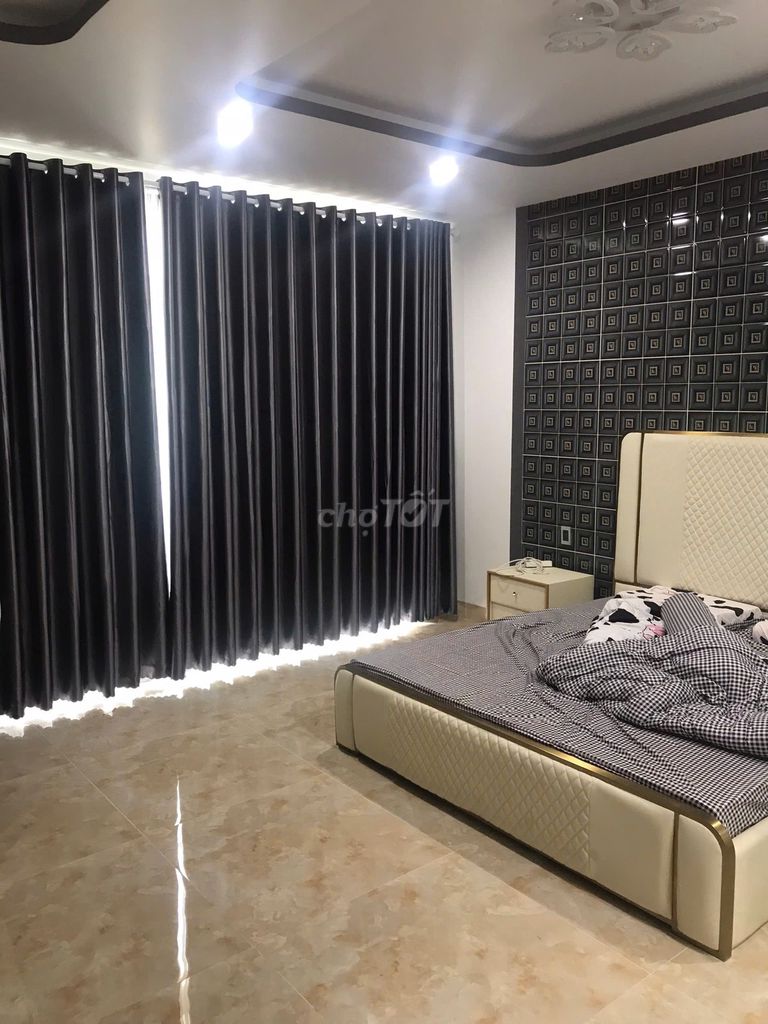 Bán Nhà KDC 13e Intresco Phong Phú - 5m x 20m 4 Tầng, Sổ Hồng Riêng