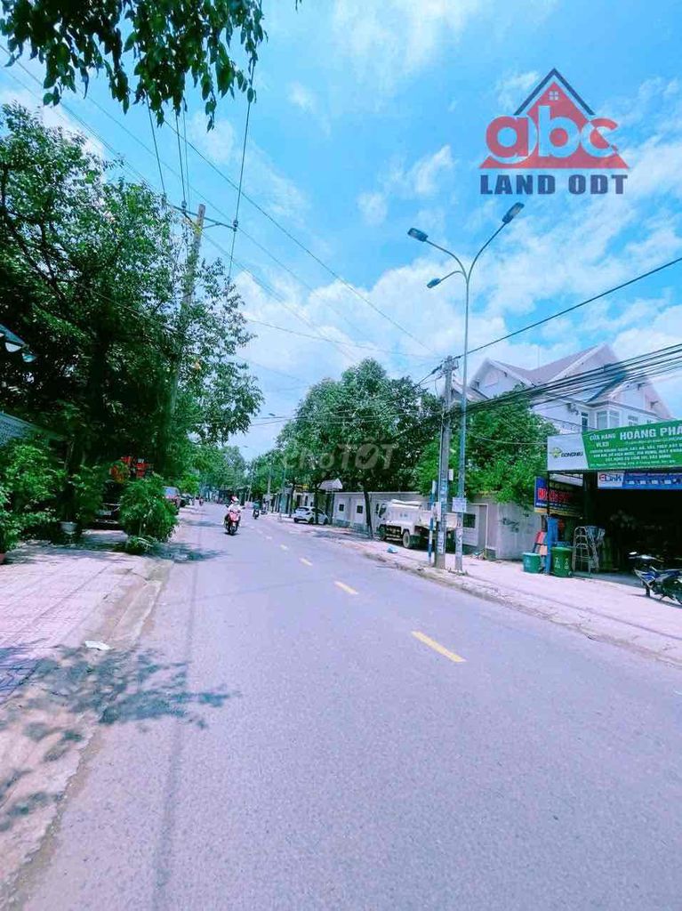 BÁN NHÀ PHƯỜNG THỐNG NHẤT DT ĐẤT 100m2 , giá 3,5 tỉ