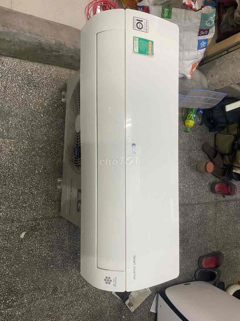 máy lạnh LG inverter 1hp gas 32 đẹp zin tốtbh1 năm