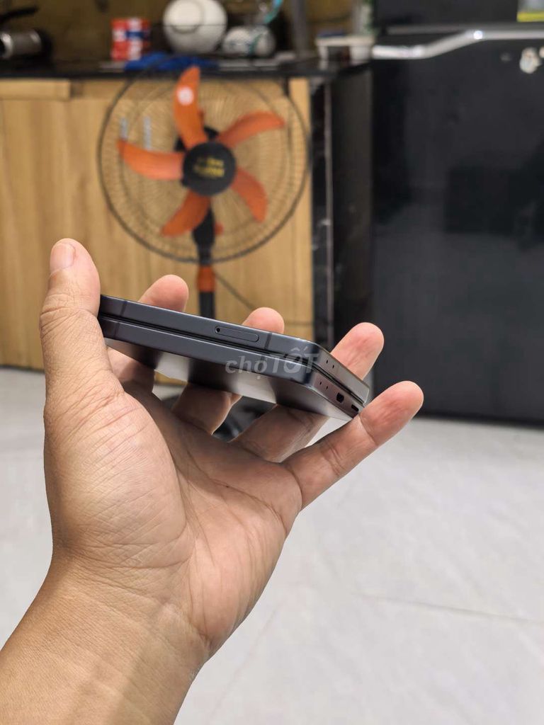 Samsung Galaxy Z Flip 7 256GB Đen Likenew. Mua bán Điện thoại tại Thành phố Thủ Đức Tp Hồ Chí Minh được đăng bởi Minh Nhựt hình 5