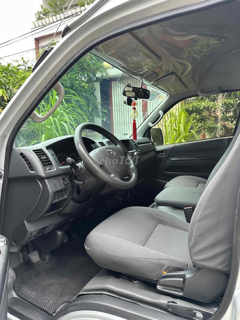 cần bán Toyota Hiace 2016 Xăng chính chủ. Mua bán Ô tô tại Quận 12 Tp Hồ Chí Minh được đăng bởi Diễm Phúc hình 7