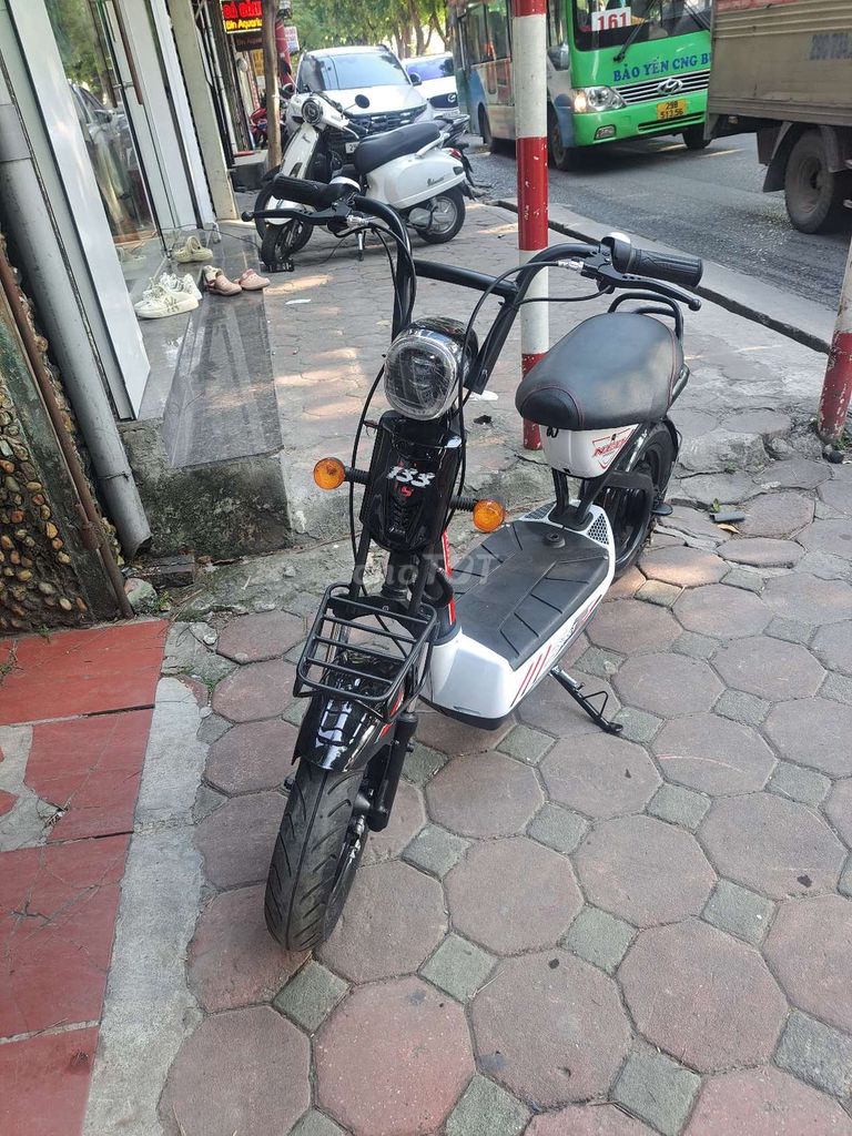 Xe đạp điện Giant 133s Đen Trắng. Mua bán Xe điện tại Quận Đống Đa Hà Nội được đăng bởi Thiên Hương hình 3