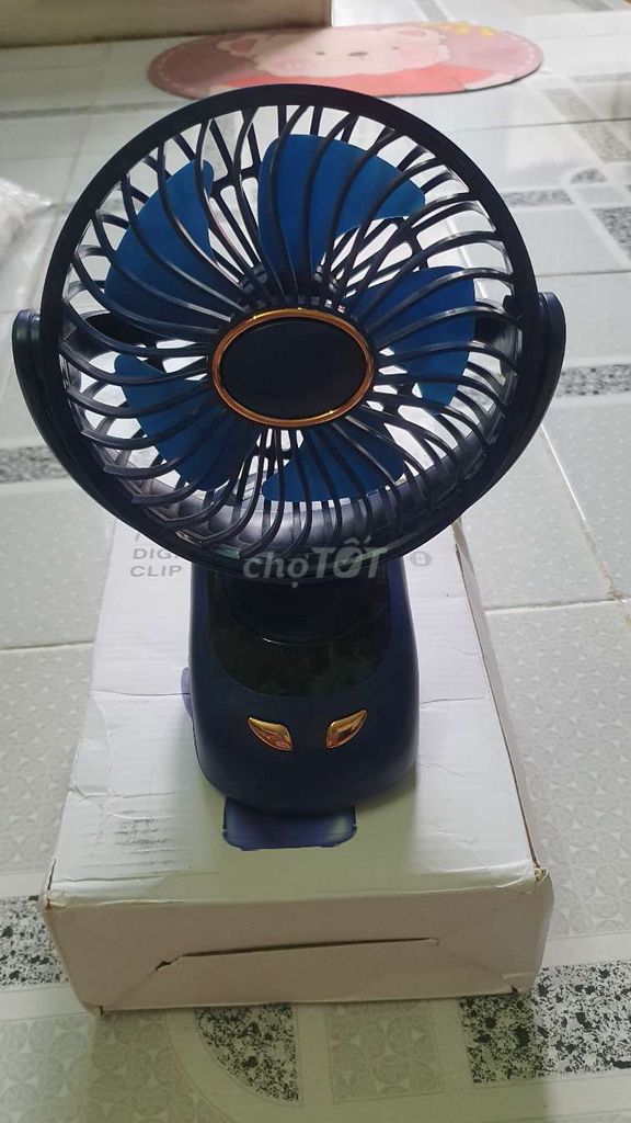Quạt tích điện mini Xanh dương nhỏ gọn. Mua bán Quạt tại Quận 12 Tp Hồ Chí Minh được đăng bởi Nguyễn Huy Hải hình 1