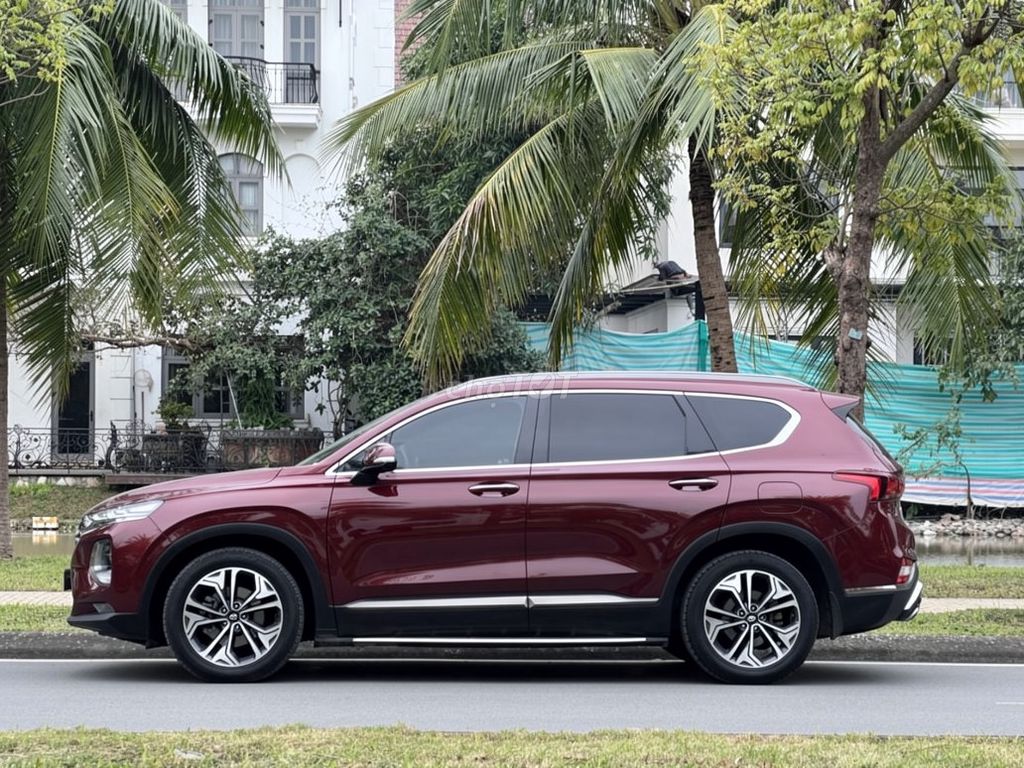 Hyundai SantaFe Premium 2.2L HTRAC 2019 Красный