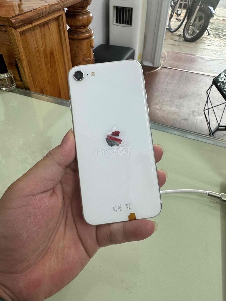 Apple iPhone SE 64GB Trắng quốc tế. Mua bán Điện thoại tại Thành phố Buôn Ma Thuột Đắk Lắk được đăng bởi hữu Hoàng hình 1
