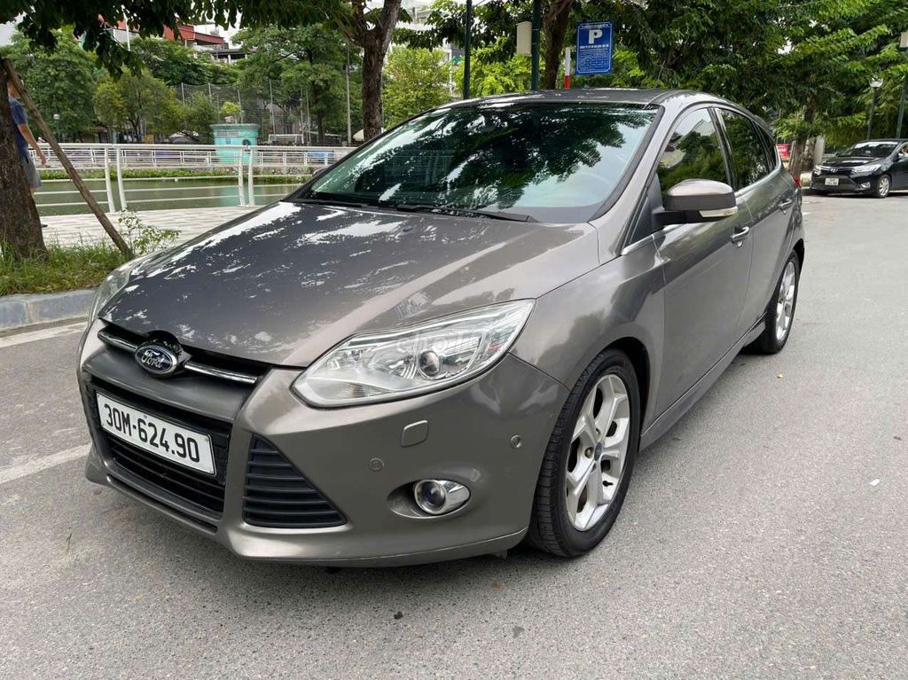 Chính chủ bán focus 2014 tự động. Mua bán Ô tô tại Quận Hoàn Kiếm Hà Nội được đăng bởi Bác nghiêm hình 2