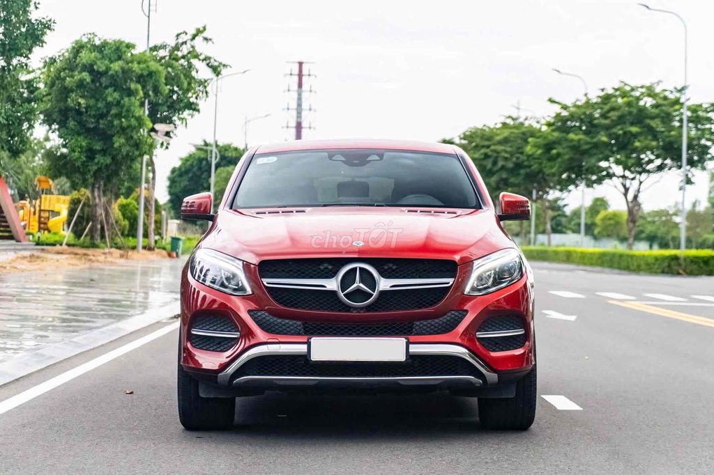 Mercedes Benz GLE400 2019 Lướt Đỏ