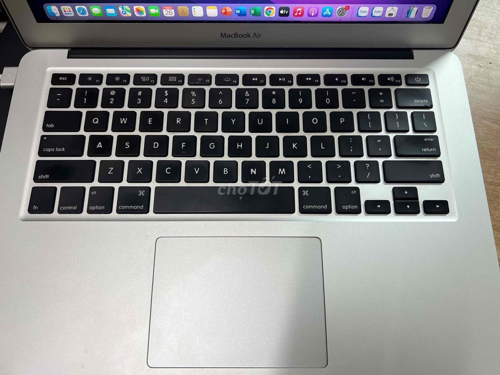 Apple MacBook Air 2017 i5 8GB/256GB. Mua bán Laptop tại Quận Hà Đông Hà Nội được đăng bởi Tuấn  hình 1