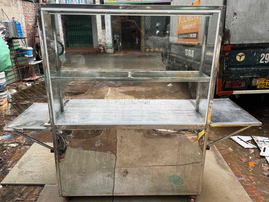 Xe đẩy bán hàng Inox Kính Kính nứt. Mua bán Đồ chuyên dụng, Giống nuôi trồng tại Quận Hoàng Mai Hà Nội được đăng bởi Vũ Hoàng Yến  hình 1