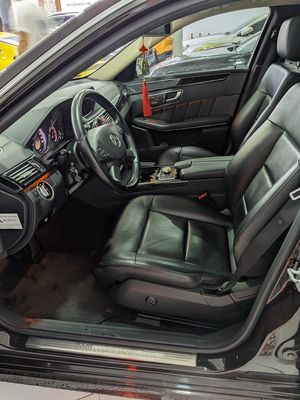 Mercedes-Benz E300 2009 Nâu. Mua bán Ô tô tại Quận Cầu Giấy Hà Nội được đăng bởi le Quoc Hoan hình 1