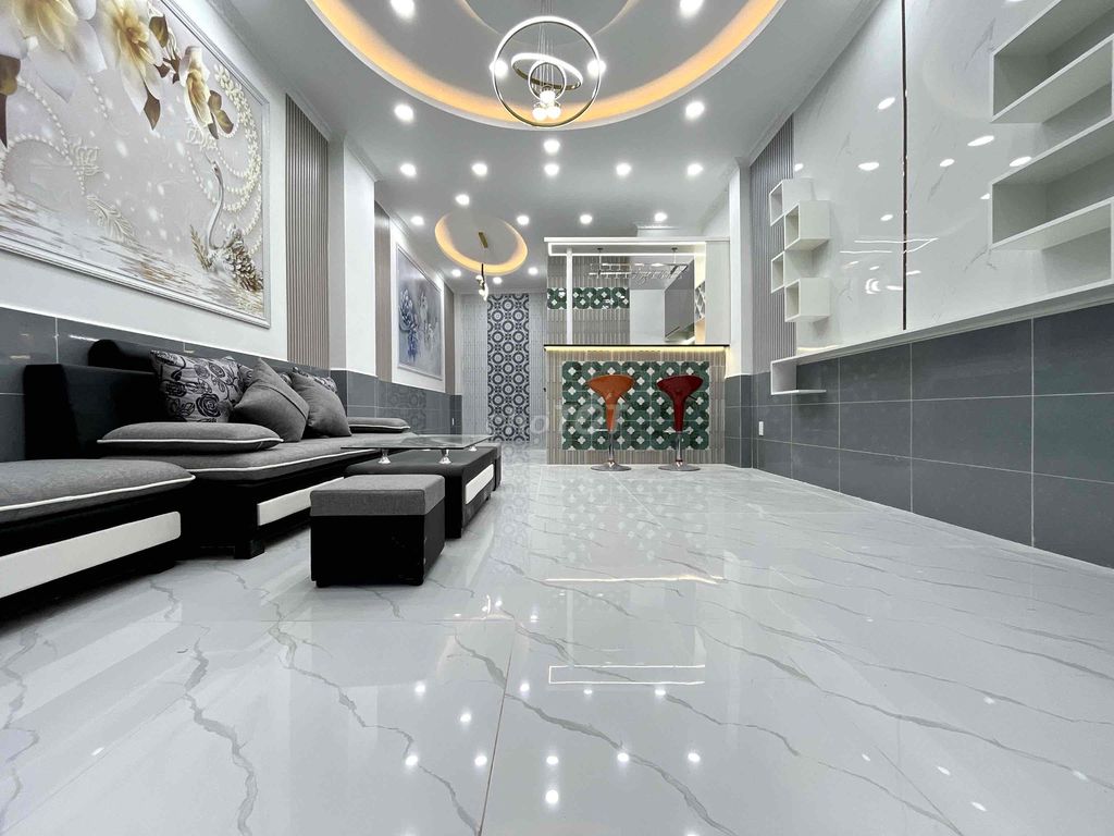 Nhà mới DT:4x9m 2 Tầng 2pn 2wc hẻm 1942 Huỳnh Tấn Phát