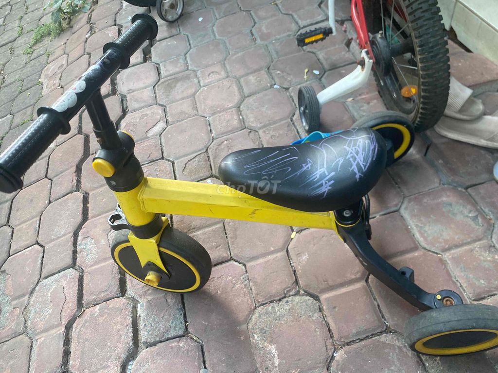 Xe chòi chân trẻ em Vàng. Mua bán Mẹ và bé tại Quận 7 Tp Hồ Chí Minh được đăng bởi Dung hình 1