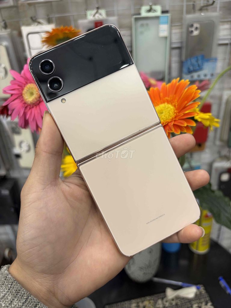 Samsung Z Flip 4 128GB Vàng kem. Mua bán Điện thoại tại Quận Thanh Xuân Hà Nội được đăng bởi Nguyễn Đình Nam hình 1