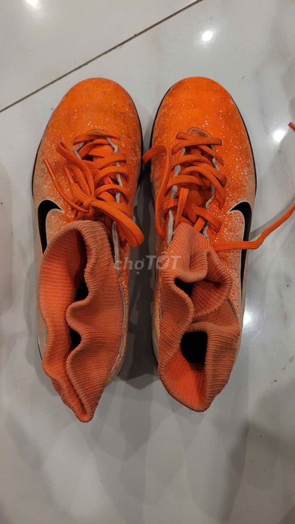 Giày đá bóng Nike Nam Cam size 41. Mua bán Đồ thể thao, Dã ngoại tại Quận Ngũ Hành Sơn Đà Nẵng được đăng bởi Anh hình 1