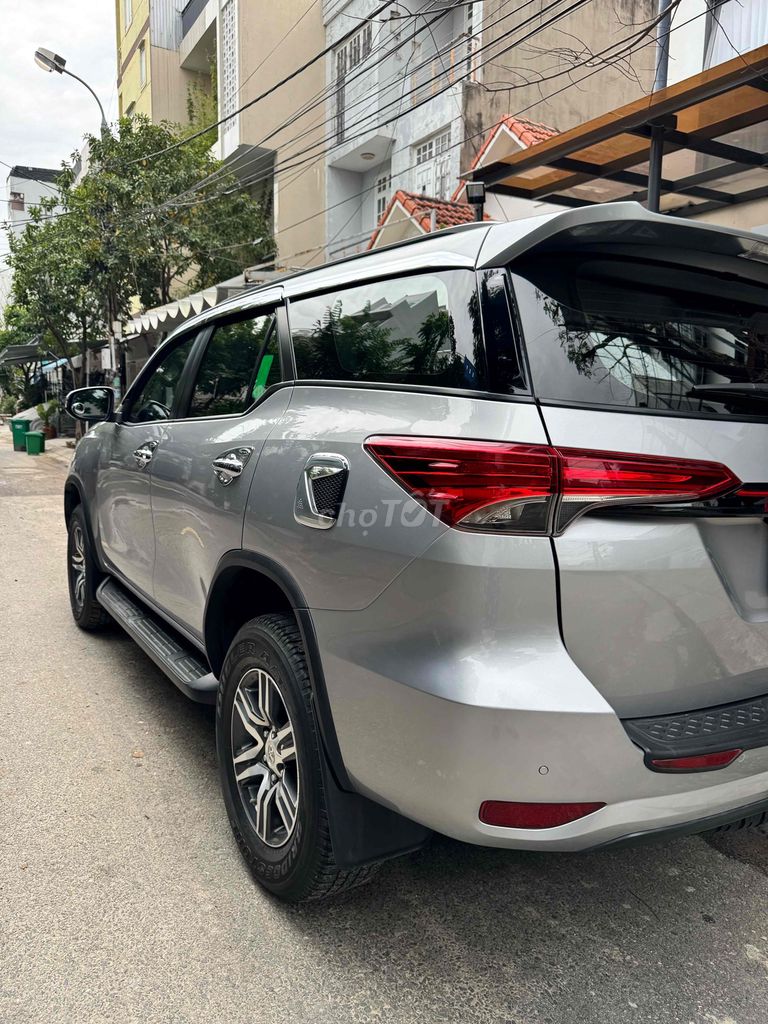 Toyota Fortuner 2.4G 4x2AT -2021 mấy dầu. Mua bán Ô tô tại Quận Ngũ Hành Sơn Đà Nẵng được đăng bởi Vinh hình 18