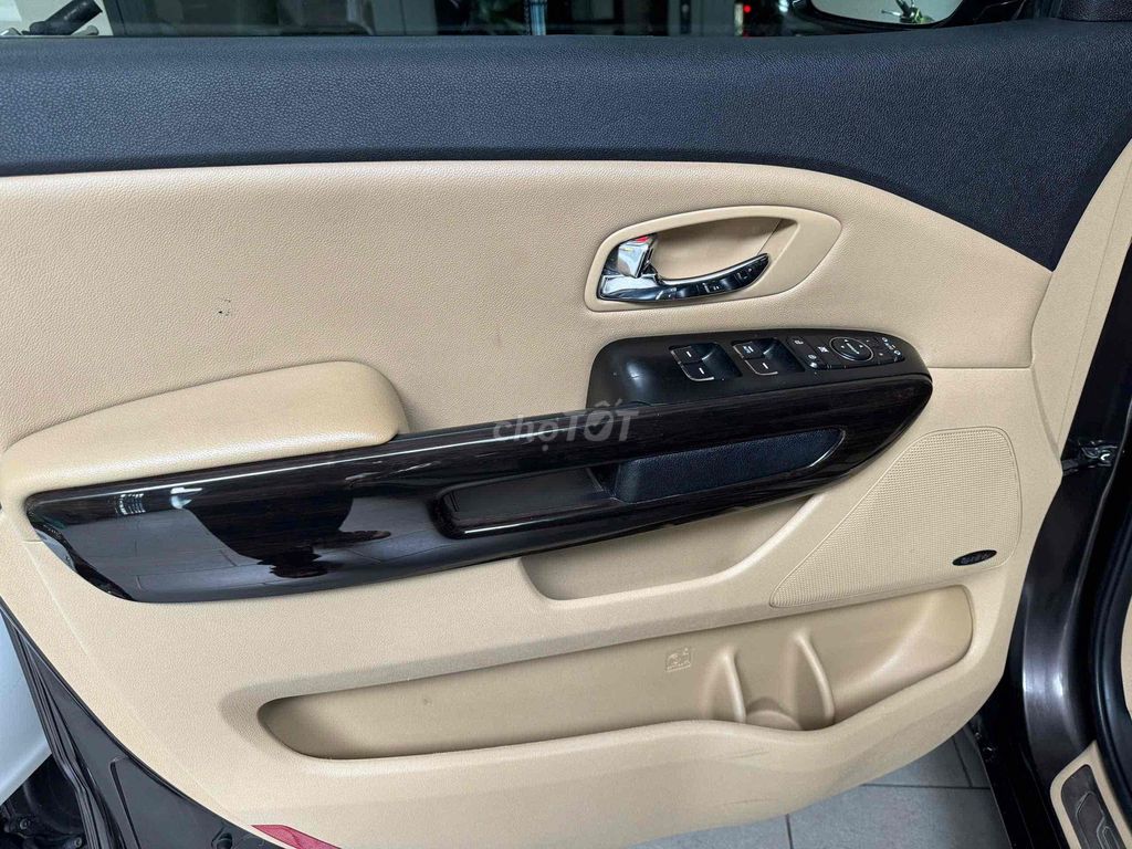 Sedona sản xuất 2017 bản full,máy dầu số tự động. Mua bán Ô tô tại Quận 5 Tp Hồ Chí Minh được đăng bởi Cương hình 3