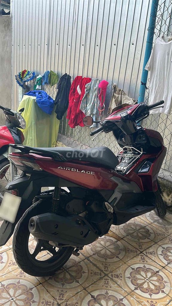 Воздушный клинок Honda 2025 красный 26000 км