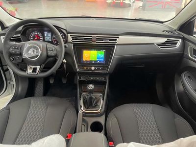 MG ZS Tiêu chuẩn 110000 km Trắng