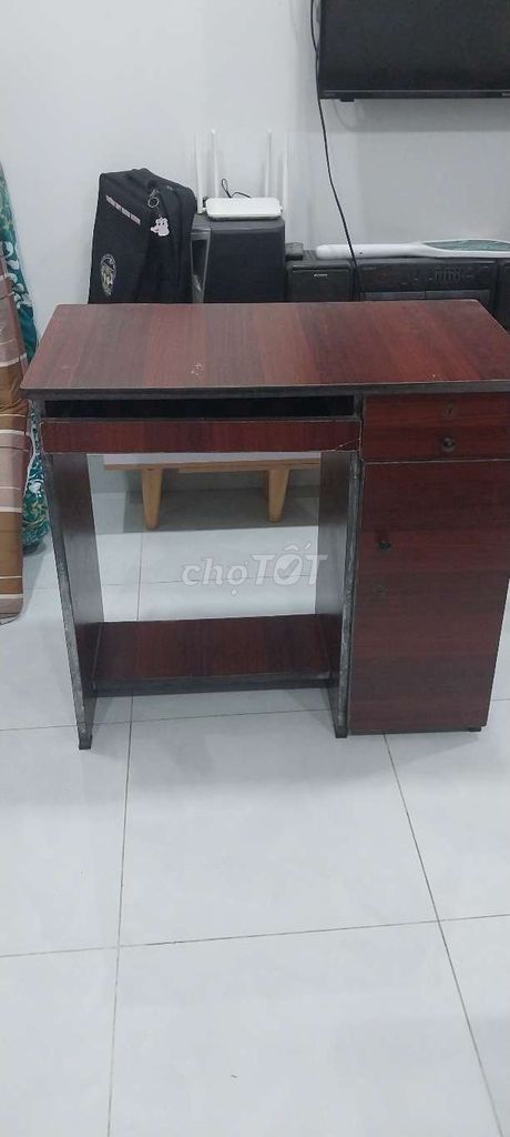 Bàn làm việc Gỗ MPF Hiện đại 80x45x75cm. Mua bán Đồ dùng văn phòng tại Quận 7 Tp Hồ Chí Minh được đăng bởi tuan nguyen hình 1