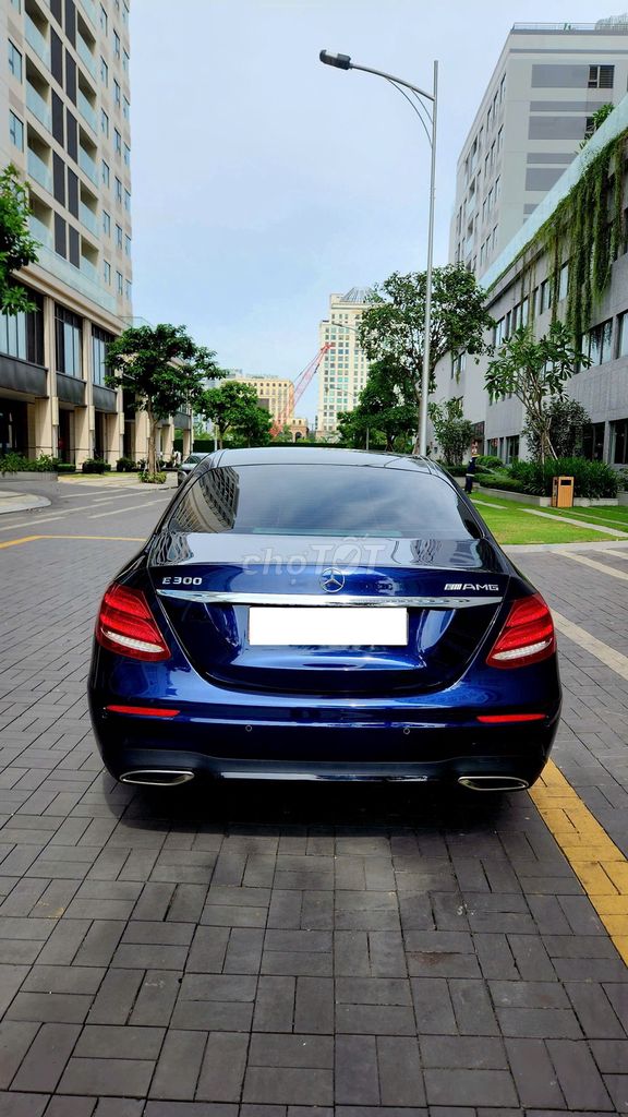 E300 AMG giá mua mới 3,2 tỷ nay bán 1ty2xx. Mua bán Ô tô tại Quận 7 Tp Hồ Chí Minh được đăng bởi tuấn anh hình 12