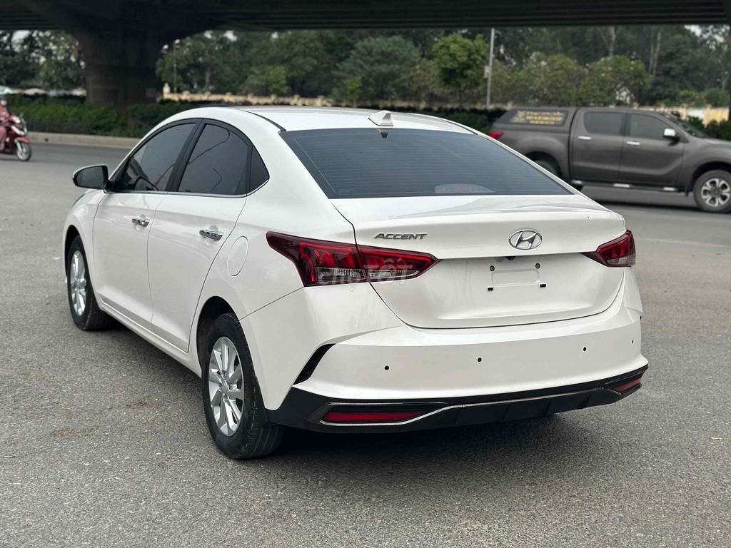 Hyundai Accent 2023 1.4 MT Trắng 5500 km. Mua bán Ô tô tại Quận Hoàng Mai Hà Nội được đăng bởi Thang Pham hình 3