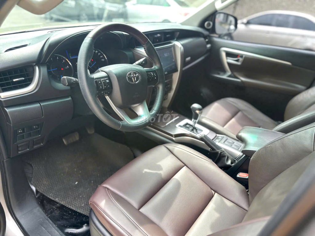 Bán xe Toyota Fortuner AT 2020 máy dầu. Mua bán Ô tô tại Quận Gò Vấp Tp Hồ Chí Minh được đăng bởi Phương 831 hình 5