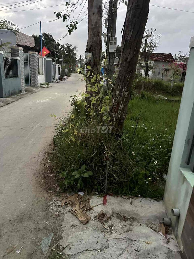 Chính chủ bán lô 2 mặt kiệt ô tô đường Hồ Ven Biển sát biển Hà my