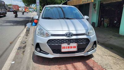 Hyundai Grand i10 Số sàn 5 chỗ Bạc