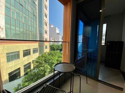 BAN CÔNG VIEW CỰC ĐẸP , 1 PHÒNG NGỦ , TÁCH BẾP NỘI THẤT CAO CẤP