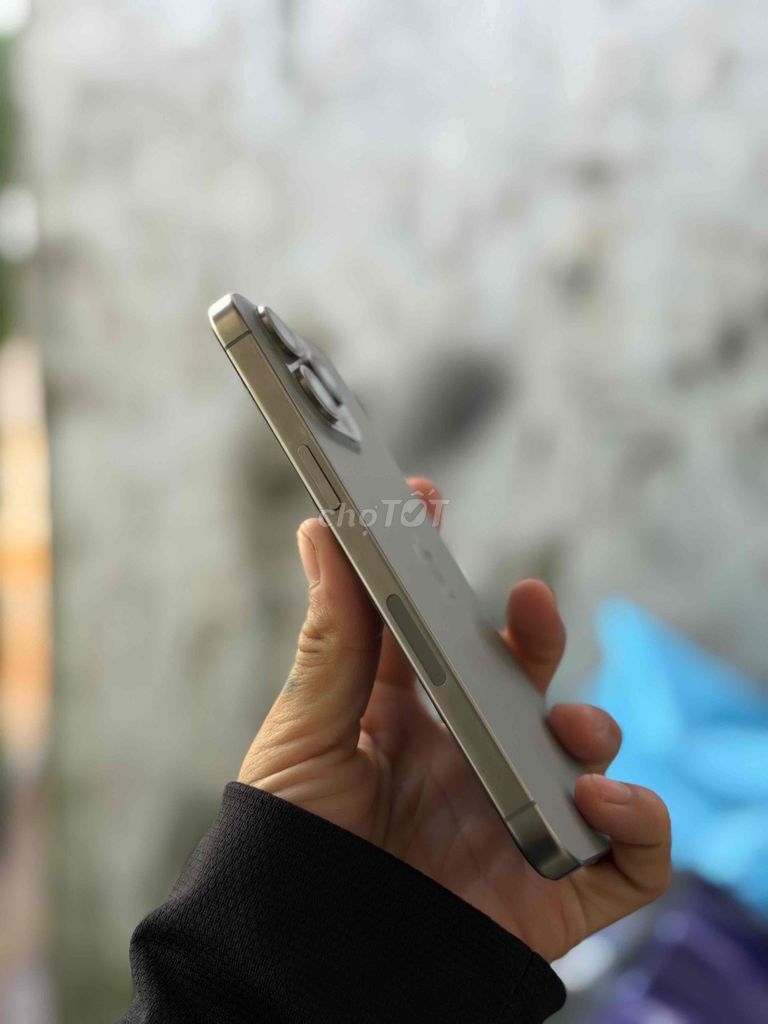 Apple iPhone 15 Pro Max 256GB Xám. Mua bán Điện thoại tại Huyện Cần Đước Long An được đăng bởi hehe hình 1