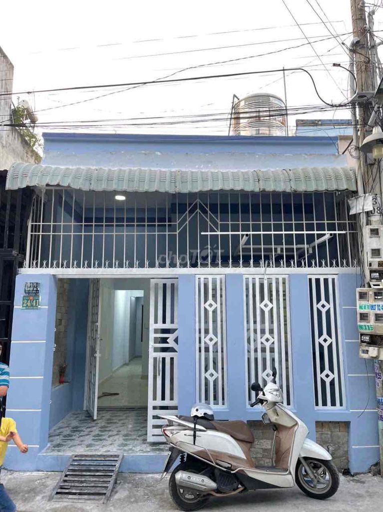 NHÀ CẤP 4 — 3 P NGỦ — SHR — GẦN BỆNH VIỆN DĨ AN—-  CÁCH ST BIG C — 3km