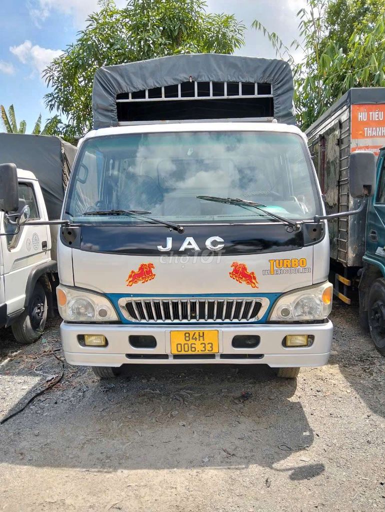 JAC 6t5 2014 thùng 6m3 cao 2m4