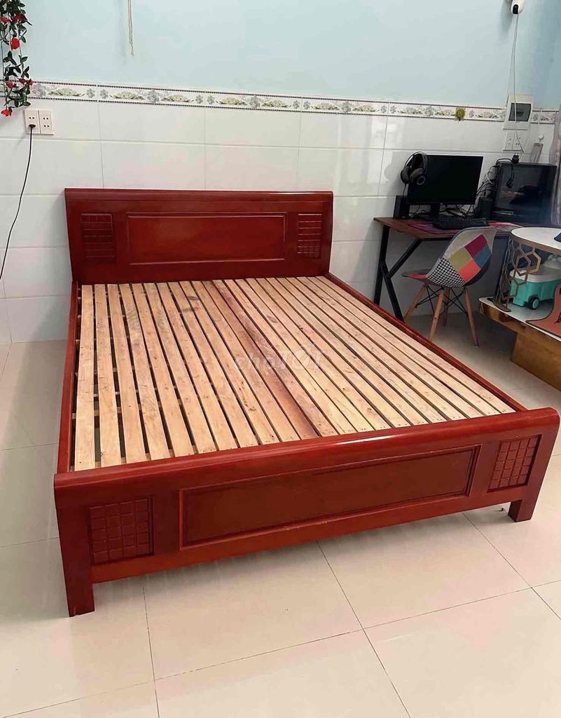 Giường ngủ Gỗ xoan Đào 1m6 x 2m đã sử dụng. Mua bán Giường, chăn ga gối nệm tại Quận Thanh Khê Đà Nẵng được đăng bởi Thúy Hằng hình 1