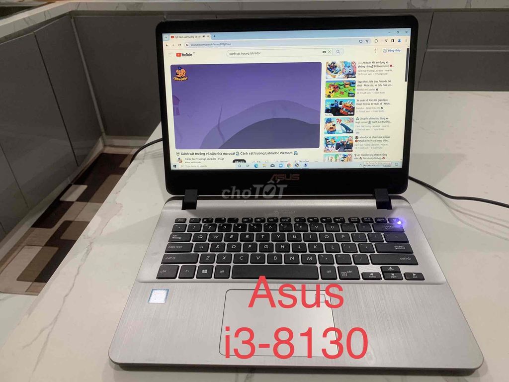 Laptop Asus i3-8130
