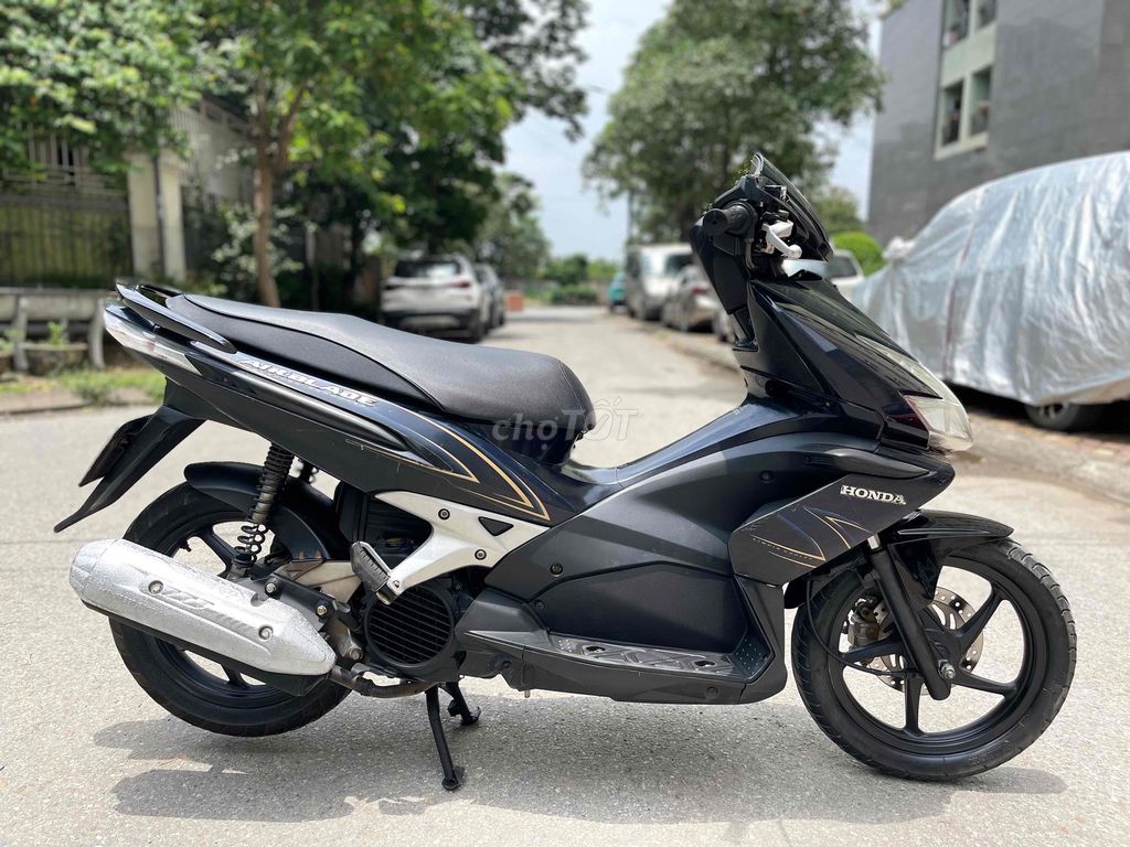 Airblade nguyên zin máy chất lượng biển 29HN.. Mua bán Xe máy tại Huyện Thanh Trì Hà Nội được đăng bởi Minh Khương hình 2
