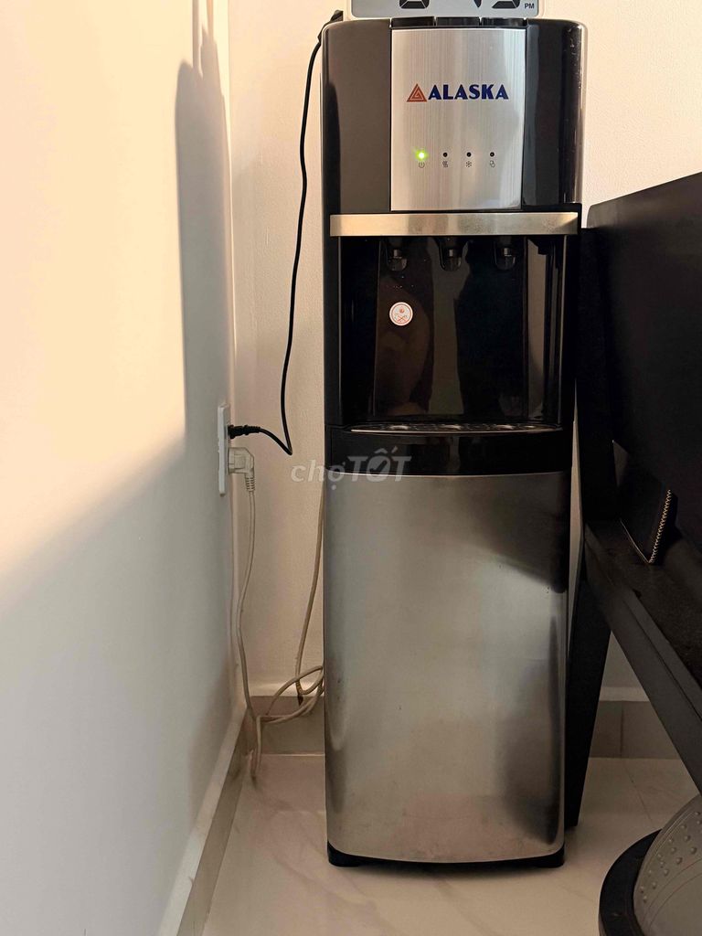 Máy nước nóng lạnh Alaska RL100 Đen Bạc Inox cũ. Mua bán Nội thất, đồ gia dụng khác tại Quận Bình Thạnh Tp Hồ Chí Minh được đăng bởi Bán đồ cũ mua đồ mới hình 1