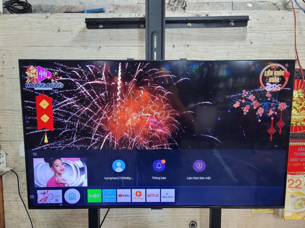 Smart Tivi Samsung 43 inch màn 4K remote nói