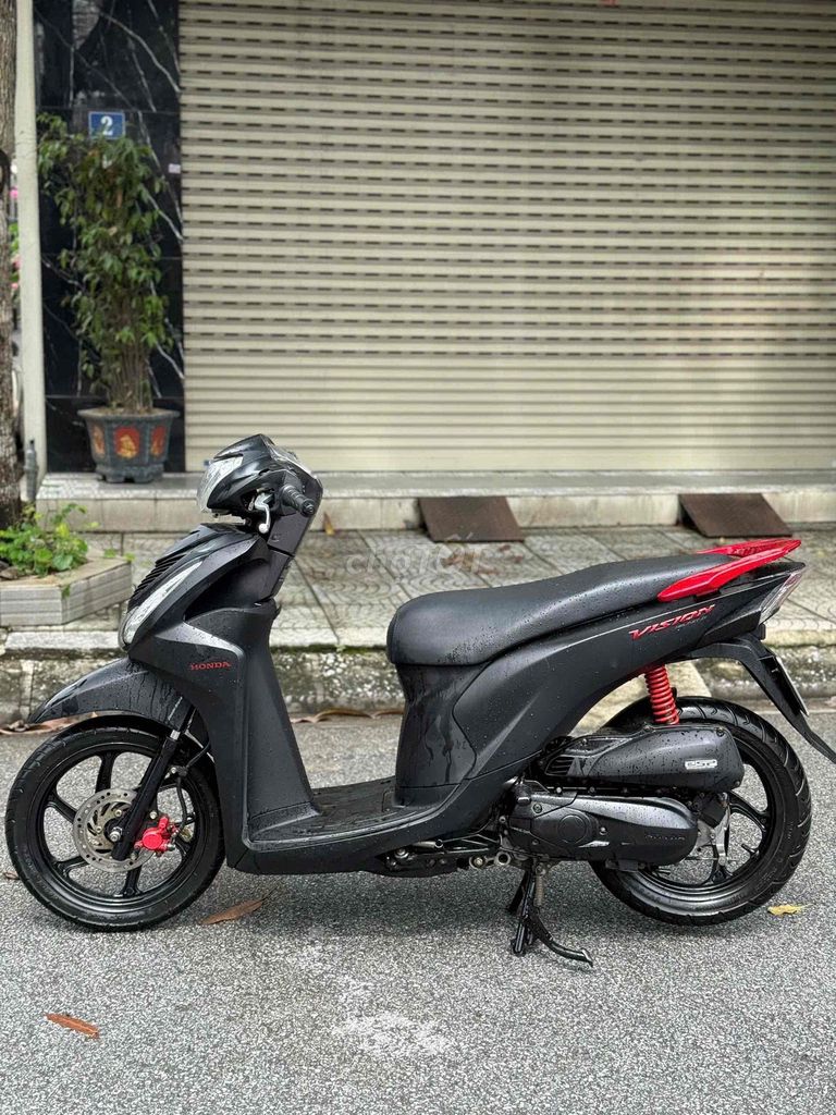 Honda Vision 2019 110i черный оригинал отличное состояние