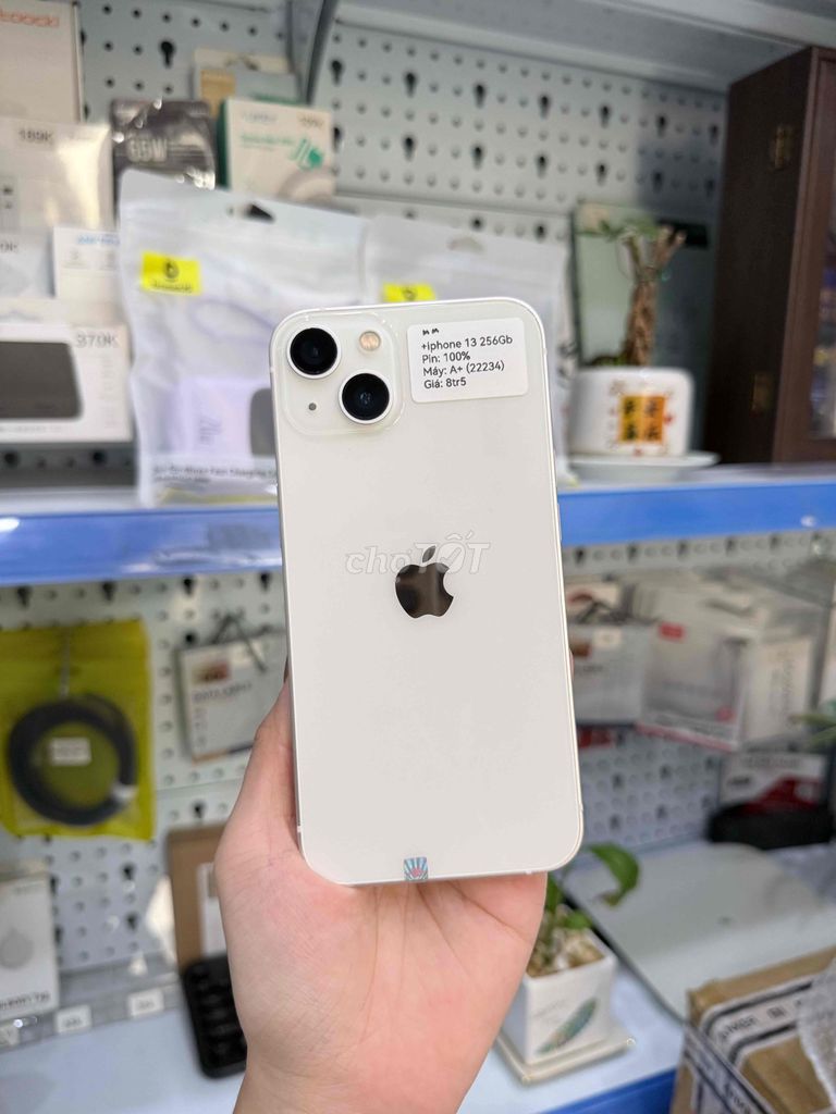 Apple iPhone 13 256GB Trắng Zin Đẹp 99%. Mua bán Điện thoại tại Huyện Hóc Môn Tp Hồ Chí Minh được đăng bởi Luân Hoài hình 1