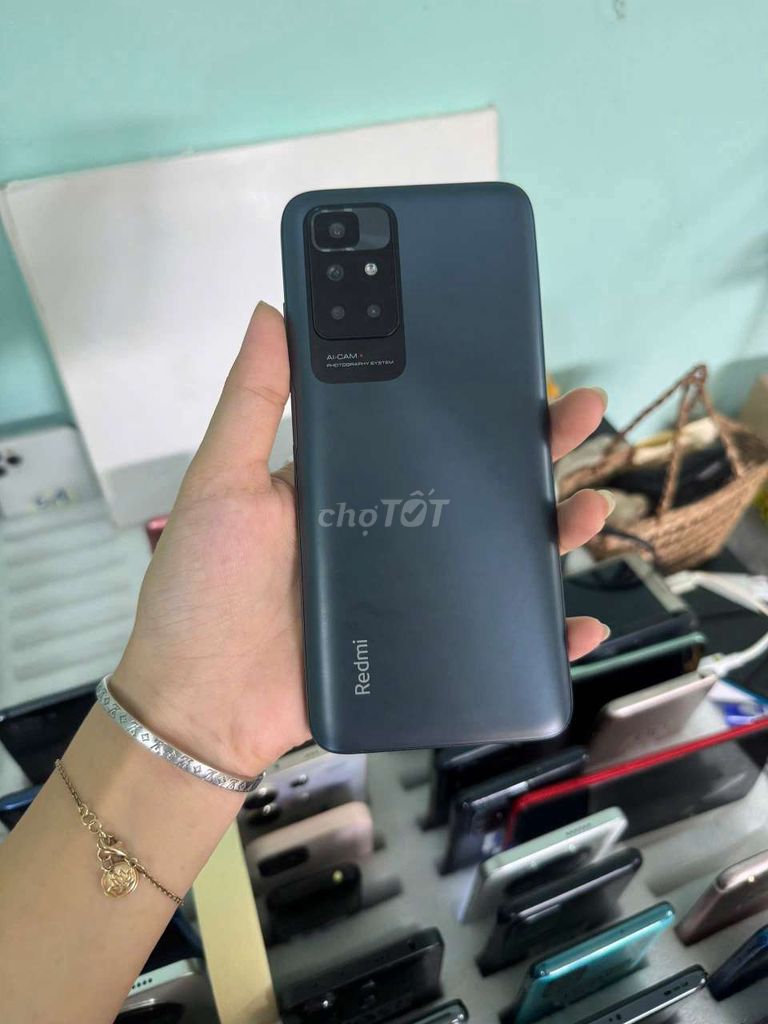 Redmi 10, 4GB/64GB, pin trâu, tí phản quang. Mua bán Điện thoại tại Thành phố Thủ Dầu Một Bình Dương được đăng bởi Phước Mobile hình 1