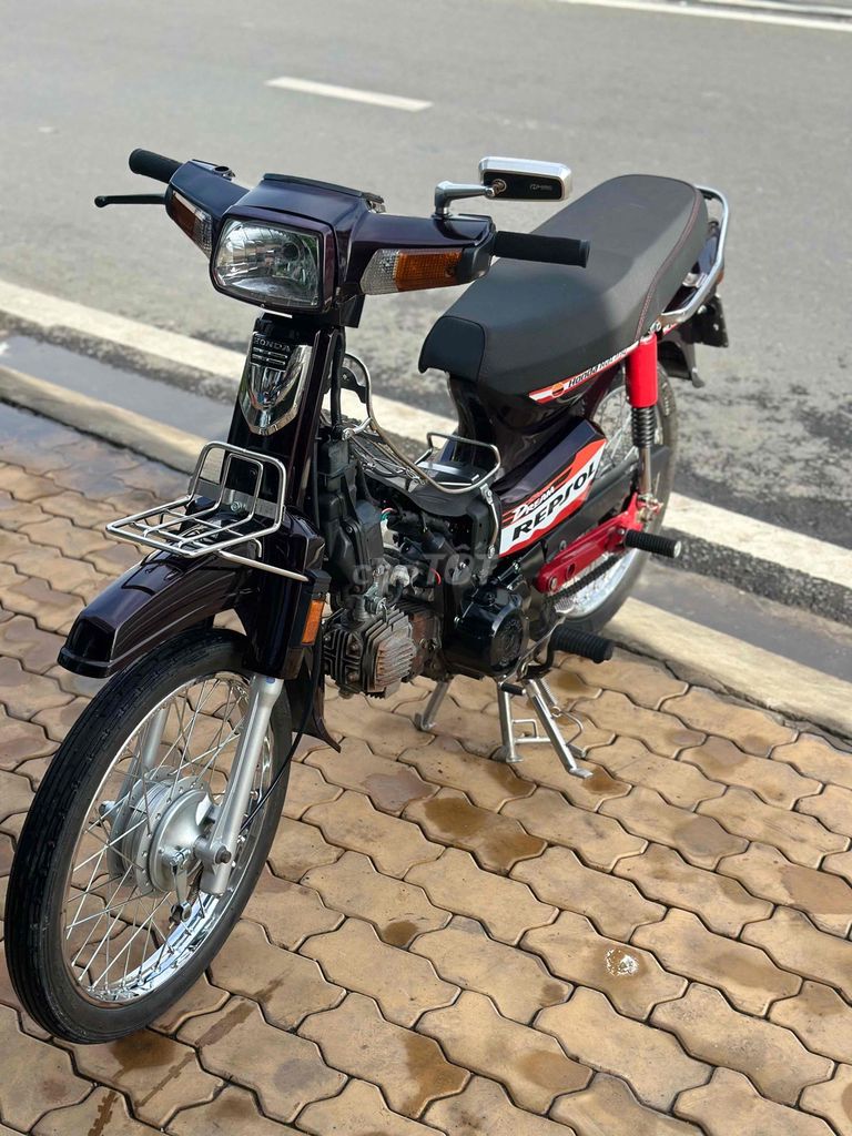 Honda Dream màu Nâu đỏ. Mua bán Xe máy tại Quận Bình Tân Tp Hồ Chí Minh được đăng bởi Lê Gia Huy hình 2