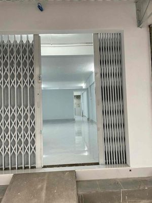 Chính chủ cần bán gấp nhà Tầng Trệt lô Y chung cư Ngô Gia Tự