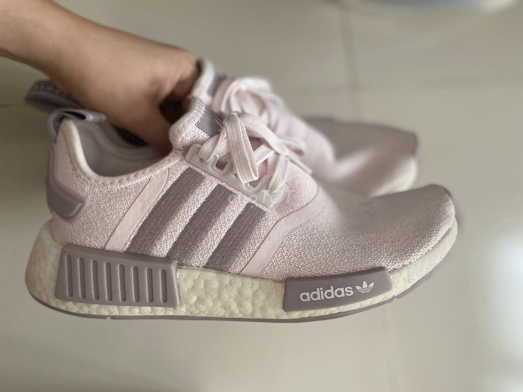 Adidas NMD_R1 size 5 UK (23.3 cm) mới trên 96%