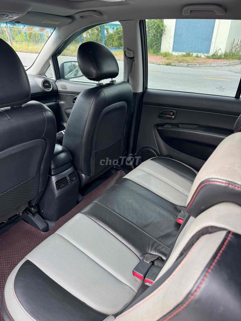 Kia Carens 2014 S 2.0 AT - 120000 km. Mua bán Ô tô tại Huyện Gia Lộc Hải Dương được đăng bởi Nhất Tín Ô Tô Hải Dương hình 7