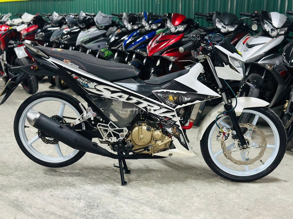 XE MÁYTHANHTÙNG_SATRIA 150 TRẮNG ĐỘ BIỂN ĐẸP 26868. Mua bán Xe máy tại Quận Nam Từ Liêm Hà Nội được đăng bởi THANH TÙNG hình 2