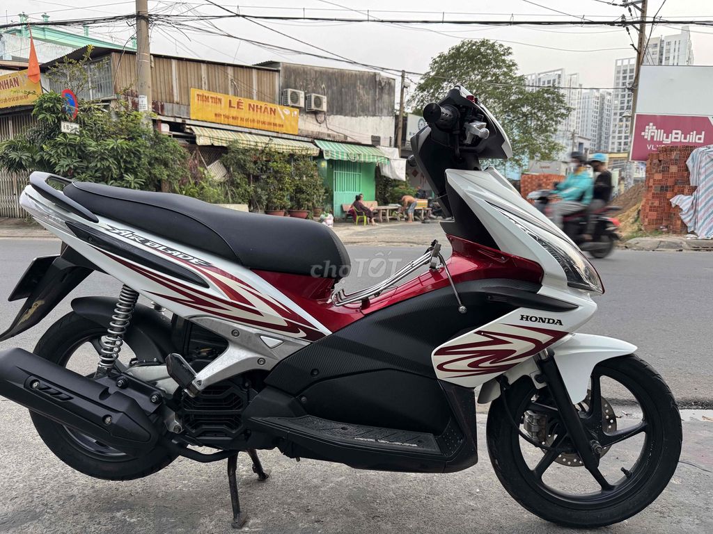 Honda Air Blade 2008 Trắng Đỏ Đen. Mua bán Xe máy tại Quận Tân Phú Tp Hồ Chí Minh được đăng bởi Anh thành hình 3