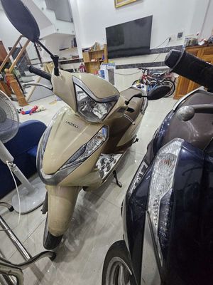 Xe máy Honda Lead 125 màu vàng cát. Mua bán Xe máy tại Quận 12 Tp Hồ Chí Minh được đăng bởi Quang Duy Phạm
